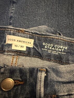 Good American Light Blue Denim Good Curve Straight Jeans